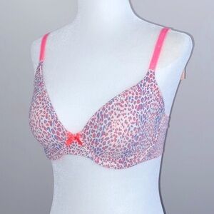 NWT Victoria’s Secret perfect coverage T-shirt bra